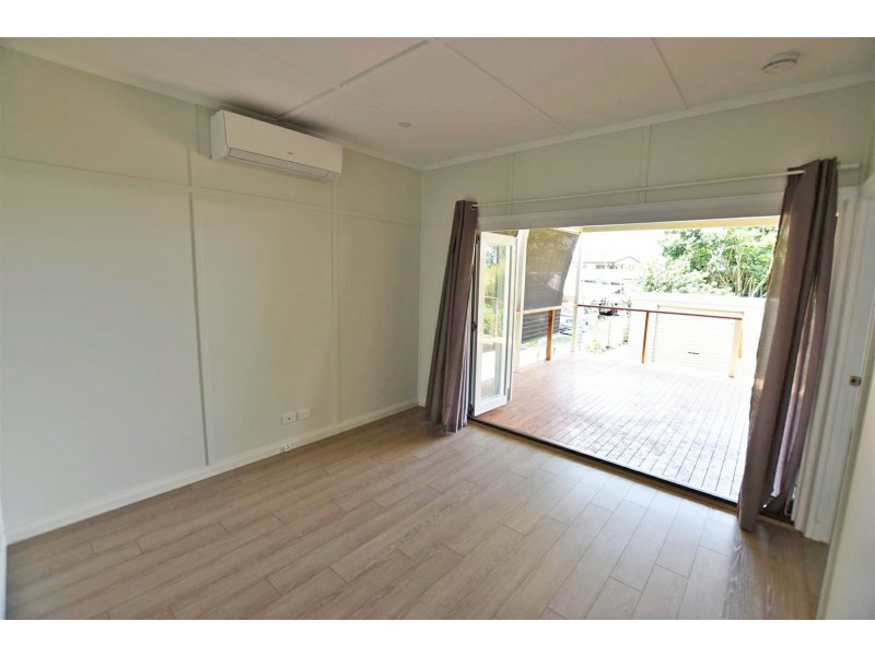 18 Bayview Road, Brighton QLD 4017