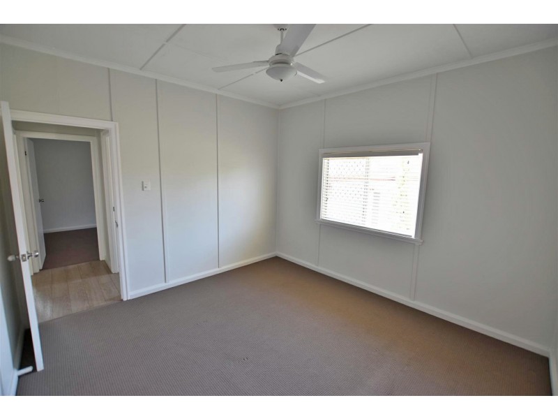 18 Bayview Road, Brighton QLD 4017