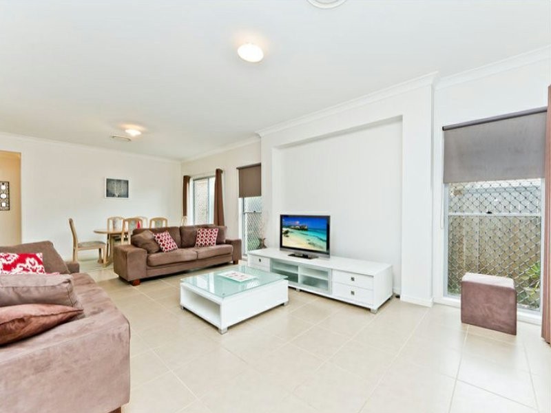 19 Kowari Crescent, North Lakes QLD 4509