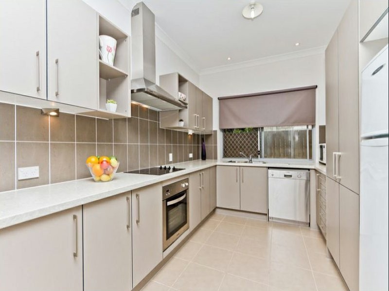 19 Kowari Crescent, North Lakes QLD 4509