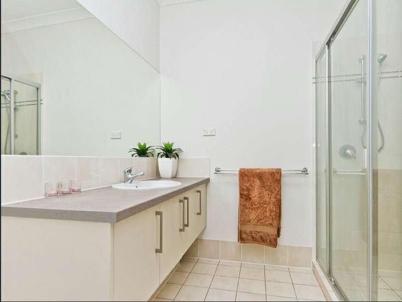 19 Kowari Crescent, North Lakes QLD 4509