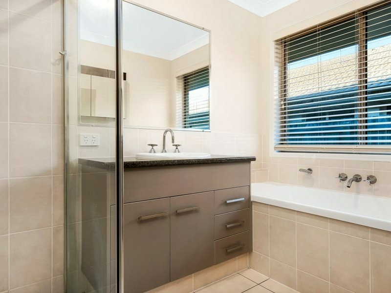 2 Nutmeg Drive, Griffin QLD 4503