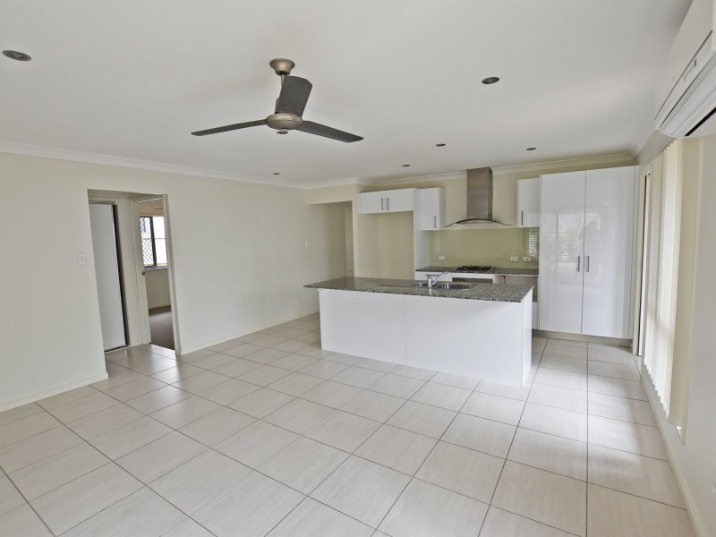 5 Toby Close, Kallangur QLD 4503