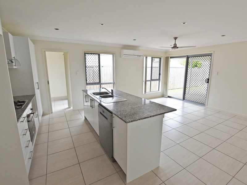 5 Toby Close, Kallangur QLD 4503