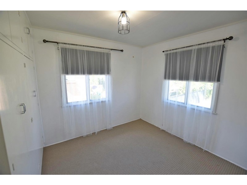 3 Evelyn Street, Kallangur QLD 4503