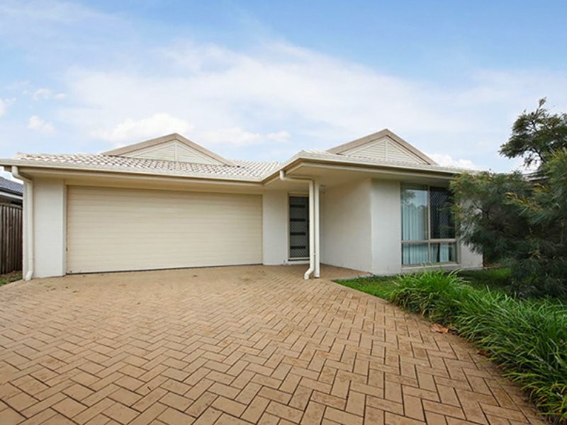 6 Central Green Drive, Narangba QLD 4504