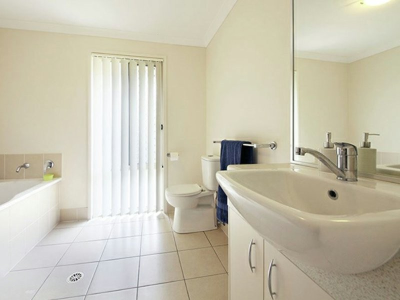 6 Central Green Drive, Narangba QLD 4504