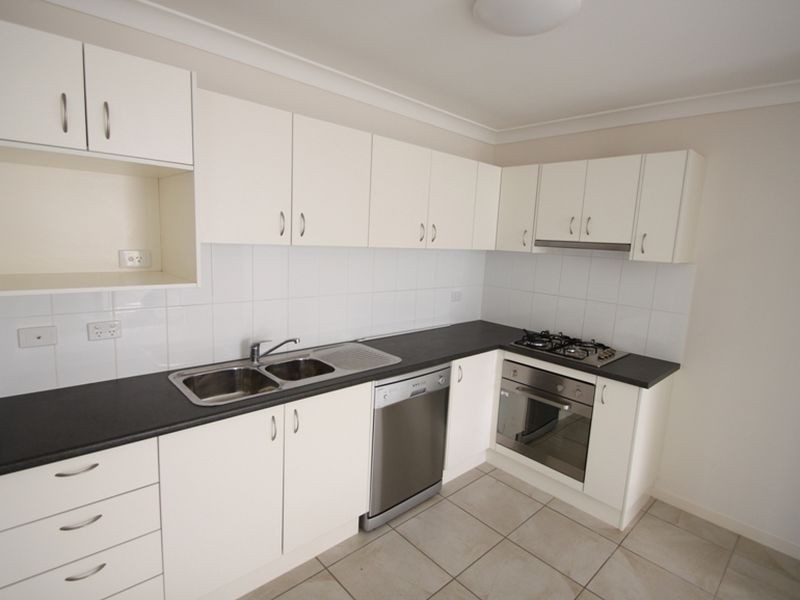 2/31 Water Street, Kallangur QLD 4503