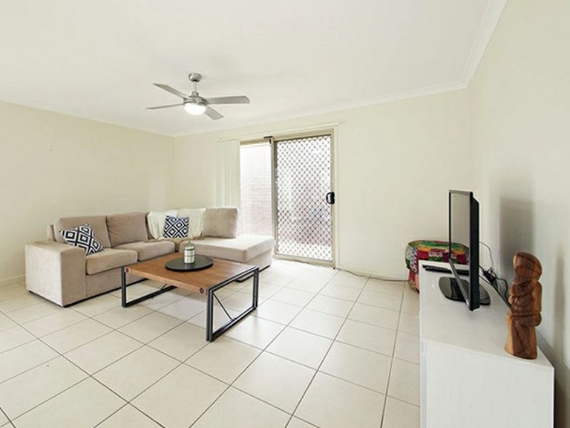 6 Central Green Drive, Narangba QLD 4504