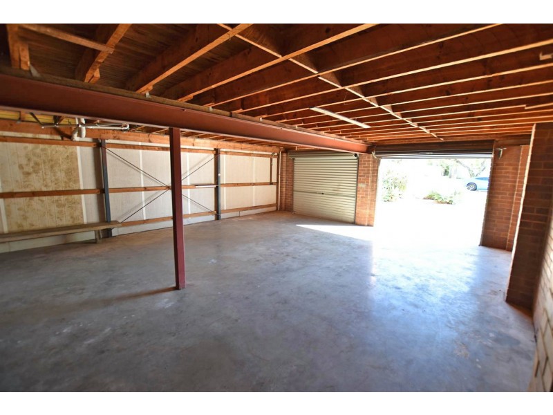 5 Hedge Street, Strathpine QLD 4500