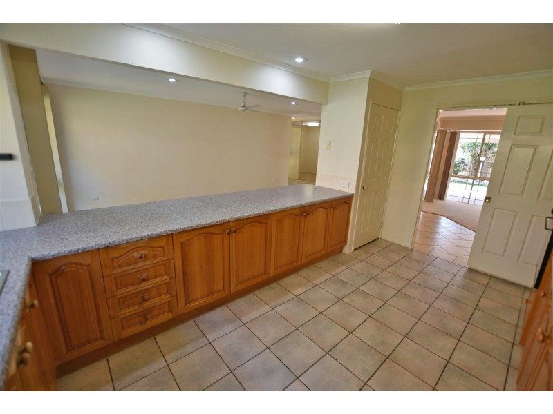 31 Castle Hill Drive, Murrumba Downs QLD 4503