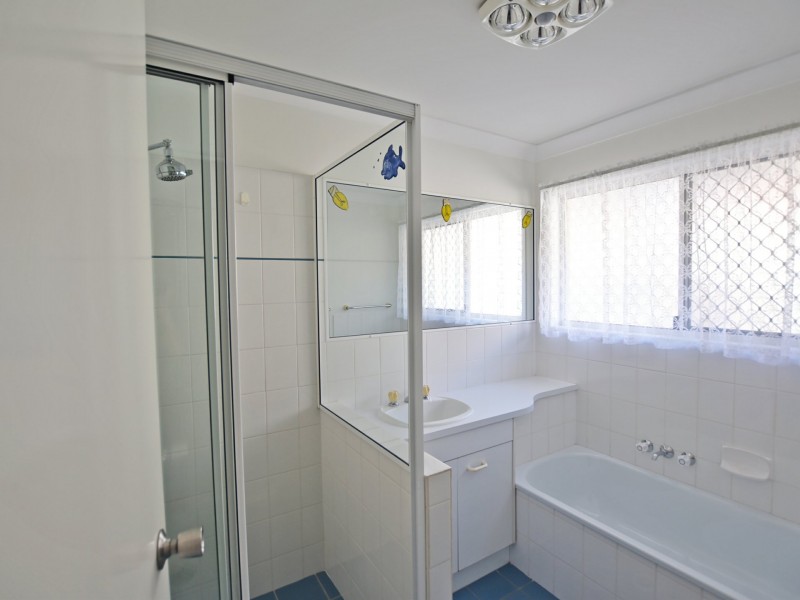 11 Orchid Ave, Kallangur QLD 4503