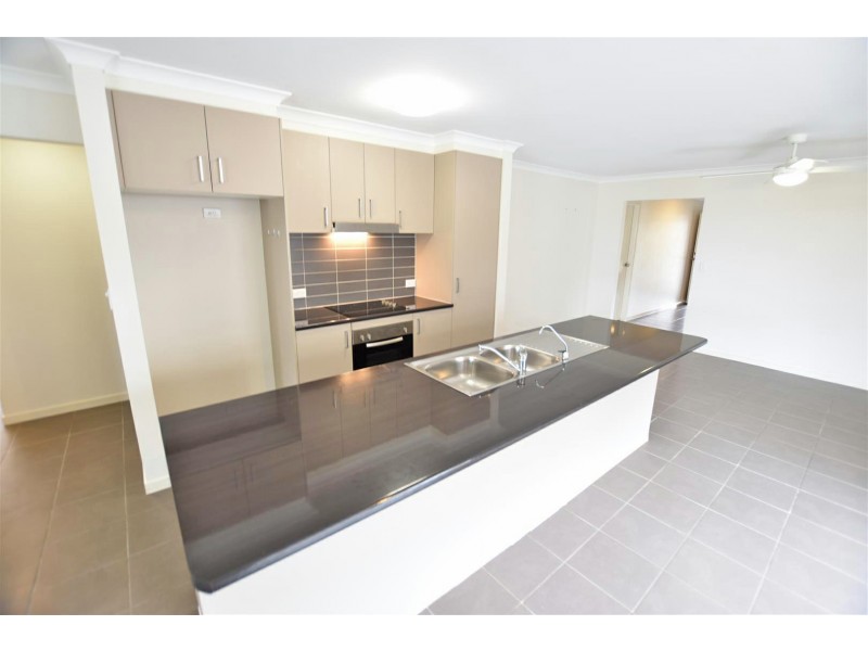 12 Williams Cres, North Lakes QLD 4509