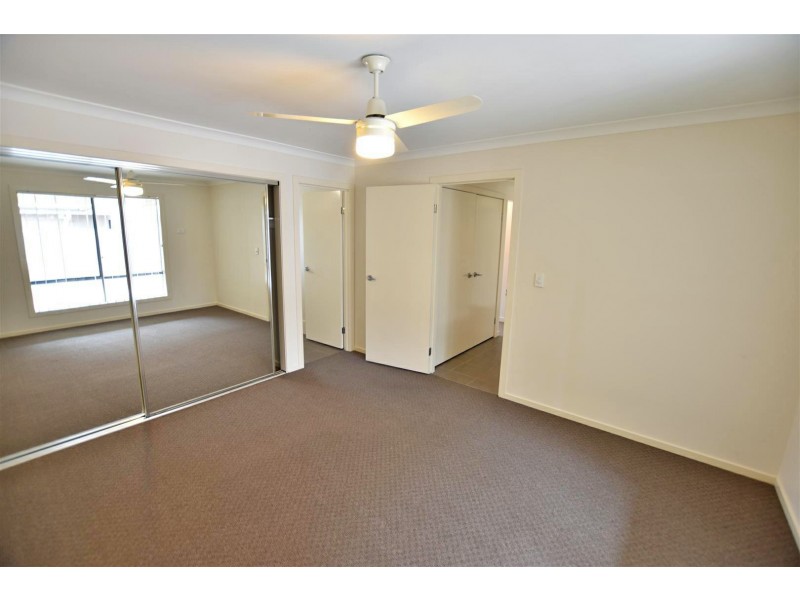 12 Williams Cres, North Lakes QLD 4509