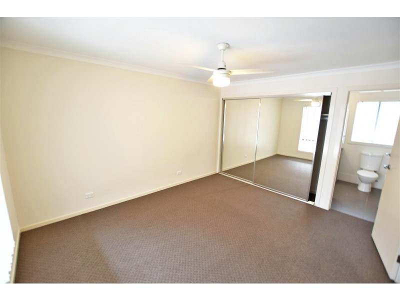 12 Williams Cres, North Lakes QLD 4509