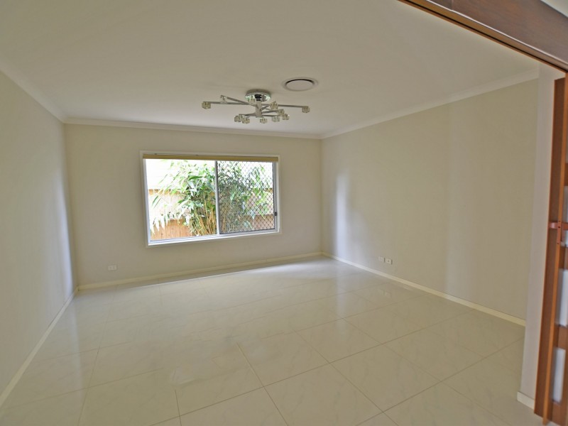 6 Cowen Terrace, North Lakes QLD 4509