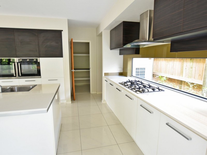 6 Cowen Terrace, North Lakes QLD 4509