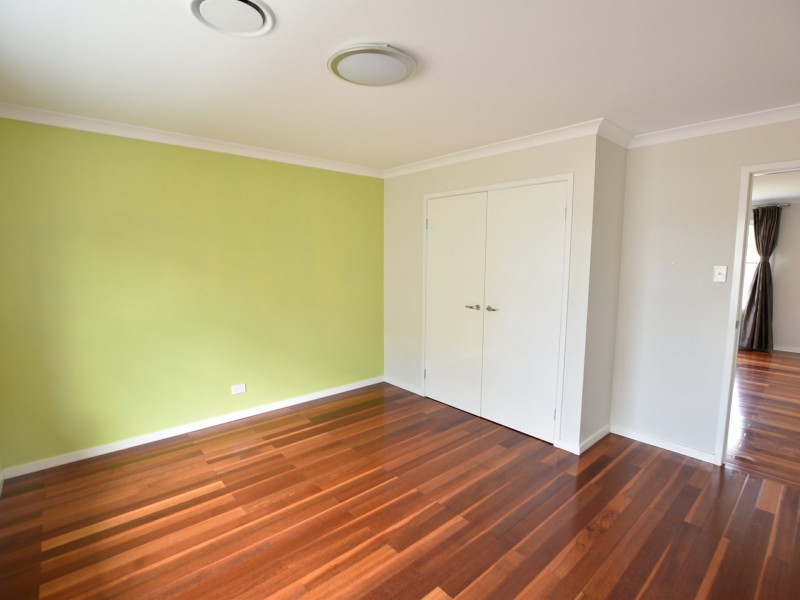 6 Cowen Terrace, North Lakes QLD 4509