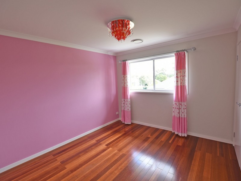 6 Cowen Terrace, North Lakes QLD 4509