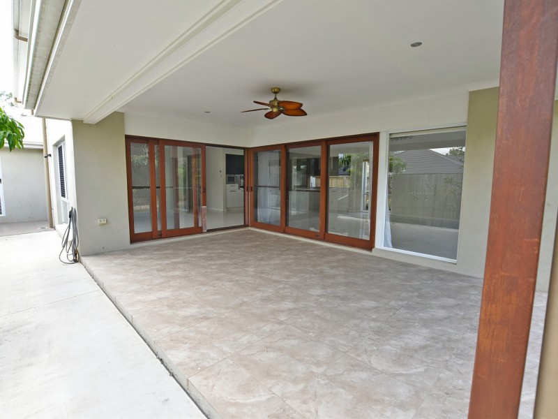 6 Cowen Terrace, North Lakes QLD 4509