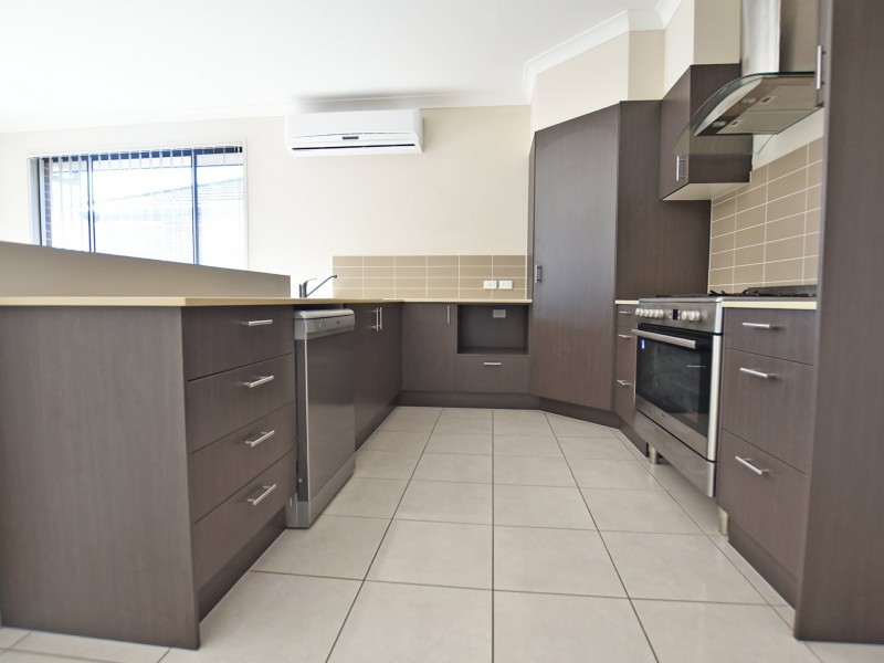 23 Edmund Circuit, North Lakes QLD 4509