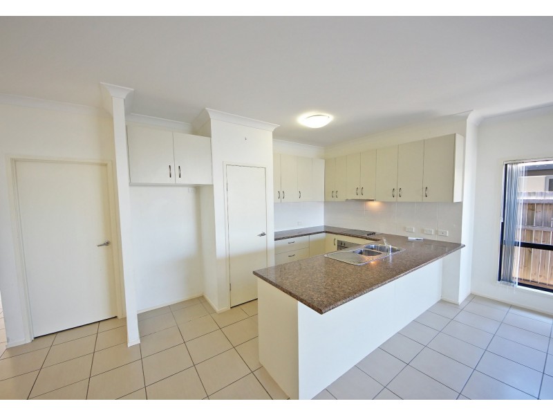 7 Moonie Crescent, North Lakes QLD 4509
