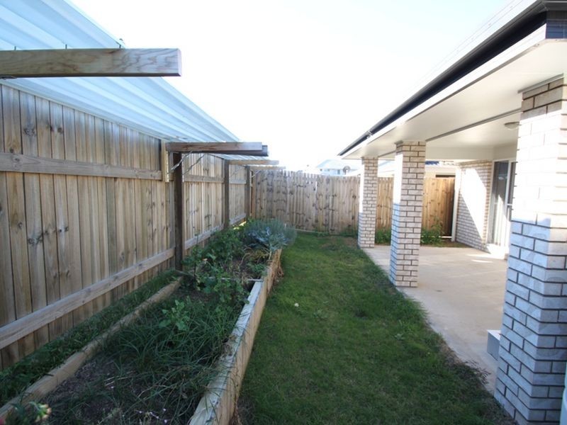 13 Trump Circuit, North Lakes QLD 4509