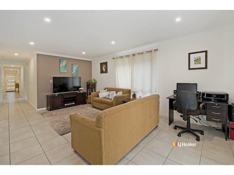 30A Diane Parade, Kallangur QLD 4503