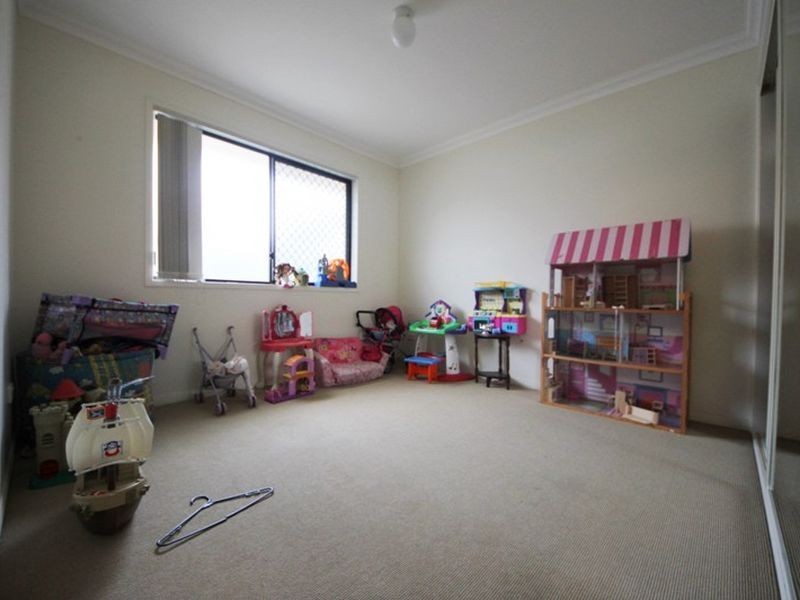 19 Dotterel Crescent, North Lakes QLD 4509