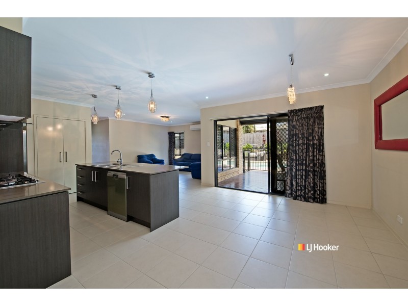 7 Bowerbird Crescent, Dakabin QLD 4503