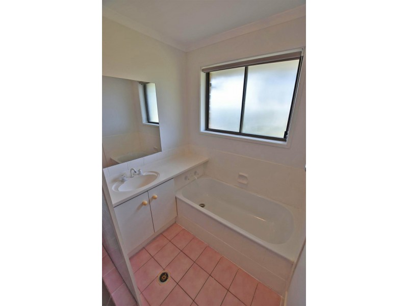 33 Voltaire Crescent, Petrie QLD 4502