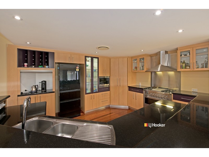 19 Inverpine Court, Petrie QLD 4502