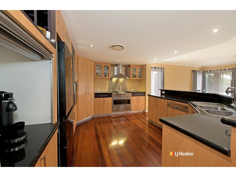 19 Inverpine Court, Petrie QLD 4502