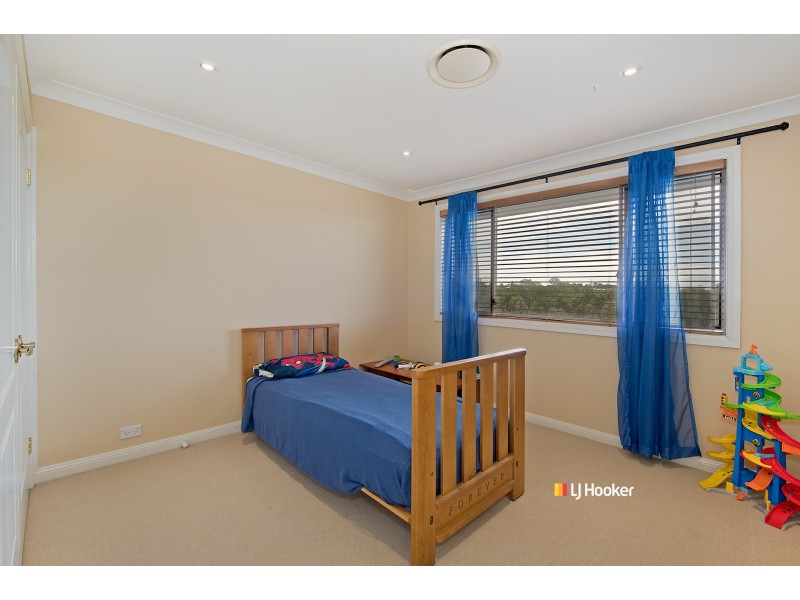 19 Inverpine Court, Petrie QLD 4502