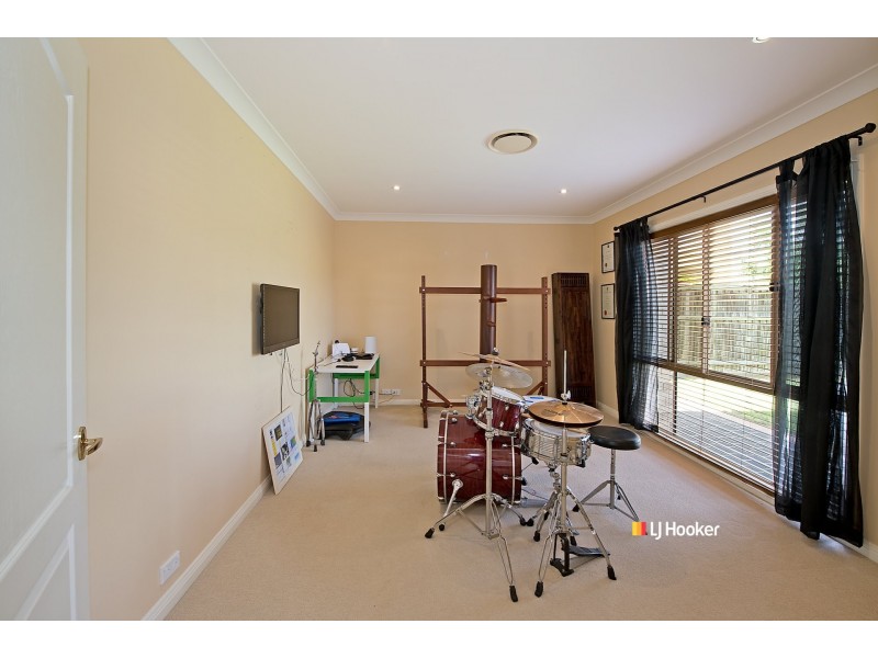19 Inverpine Court, Petrie QLD 4502
