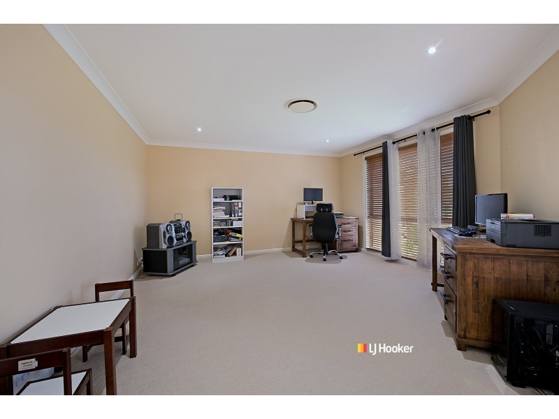 19 Inverpine Court, Petrie QLD 4502