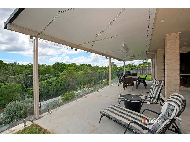 19 Inverpine Court, Petrie QLD 4502