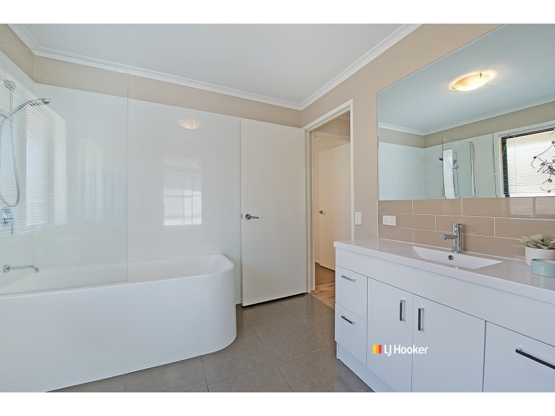 7 Traylen Avenue, Kallangur QLD 4503