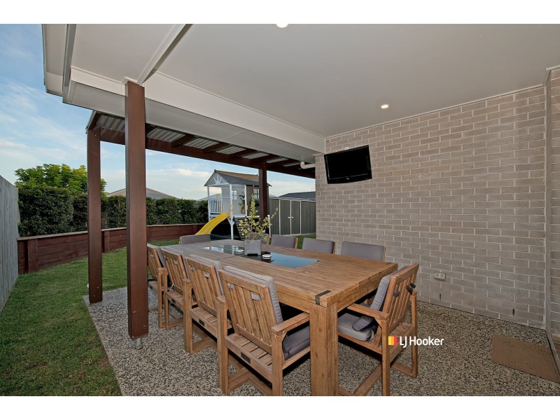 16 Vision Way, Griffin QLD 4503