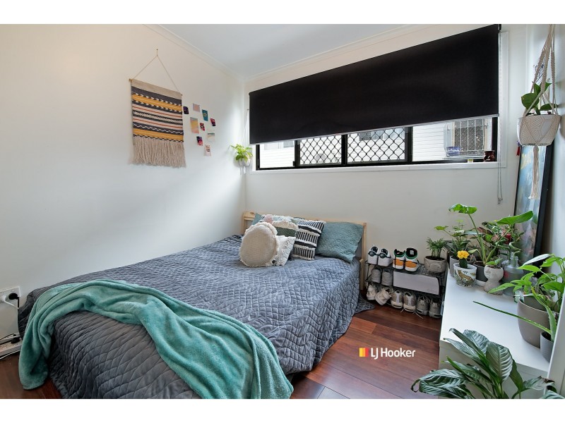 8 Andrew Street, Kallangur QLD 4503
