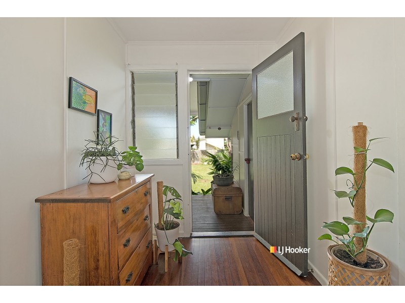 8 Andrew Street, Kallangur QLD 4503