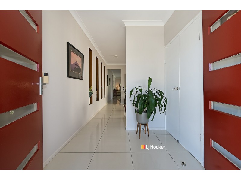 7 Silkyoak Court, North Lakes QLD 4509