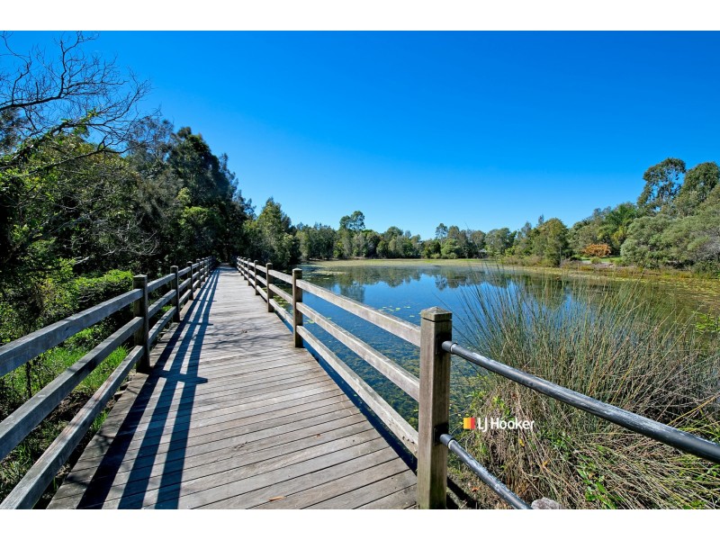 7 Silkyoak Court, North Lakes QLD 4509