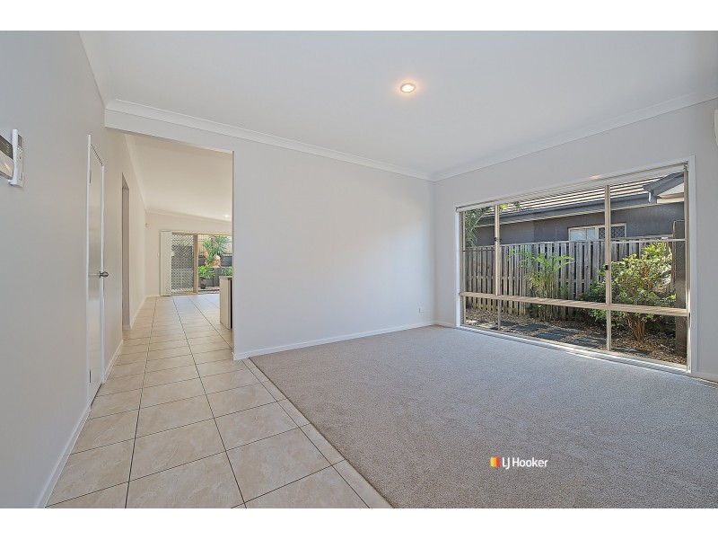 16 Birdwing Cresent, Kallangur QLD 4503