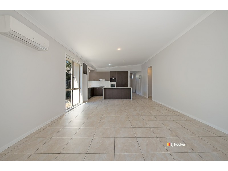 16 Birdwing Cresent, Kallangur QLD 4503
