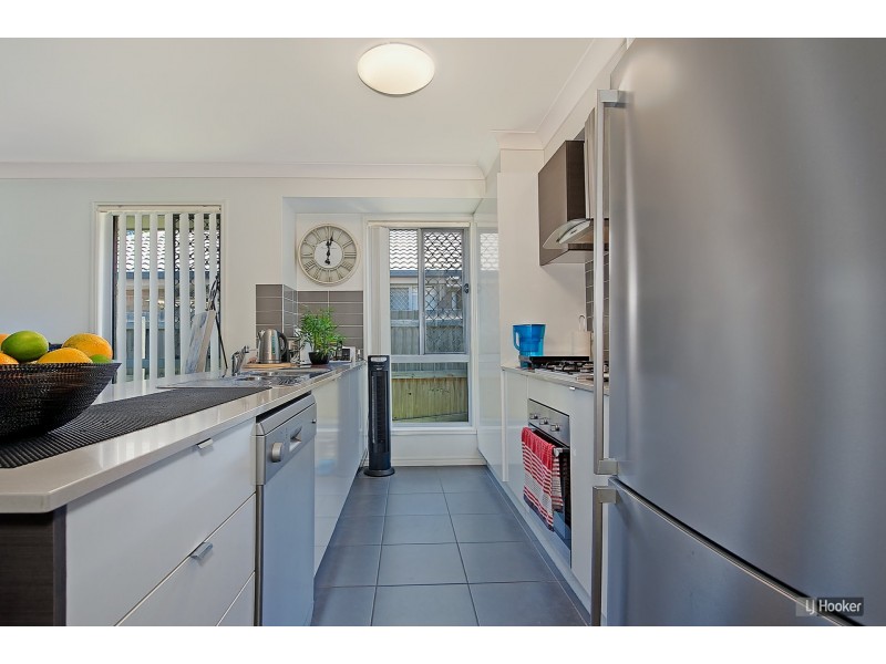 2/30 Birchgrove Crescent, Kallangur QLD 4503