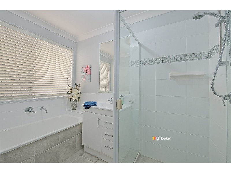 19 Bellthorpe Circuit, Kallangur QLD 4503