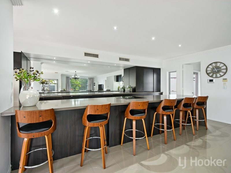 1 Parkway Crescent, Murrumba Downs QLD 4503