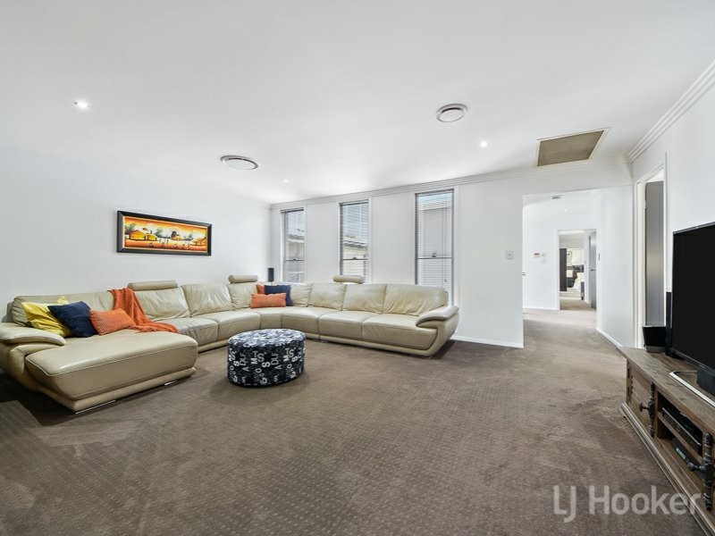 1 Parkway Crescent, Murrumba Downs QLD 4503