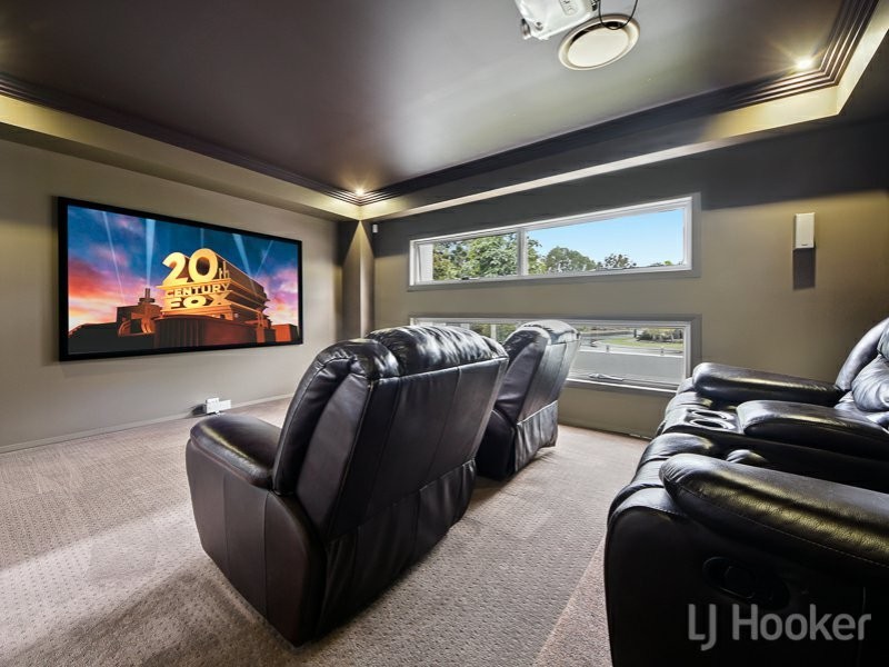 1 Parkway Crescent, Murrumba Downs QLD 4503